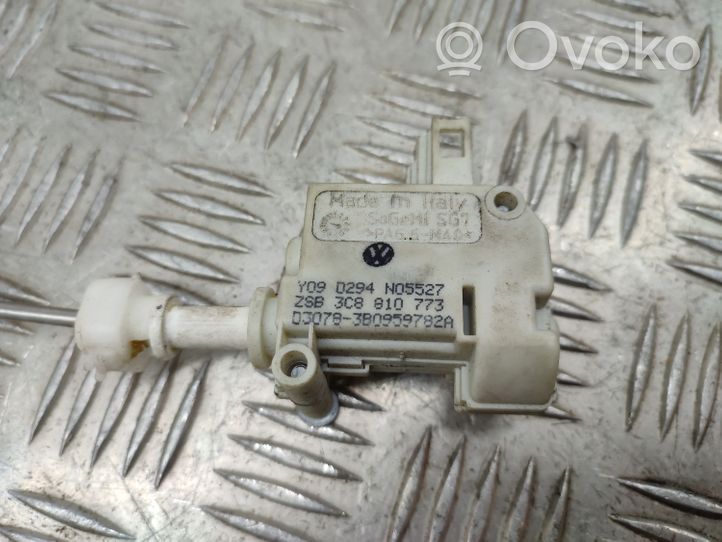 Volkswagen PASSAT CC Fuel tank cap lock 3C8810773