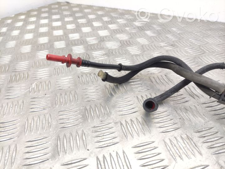 Opel Vivaro Fuel line/pipe/hose 93863308