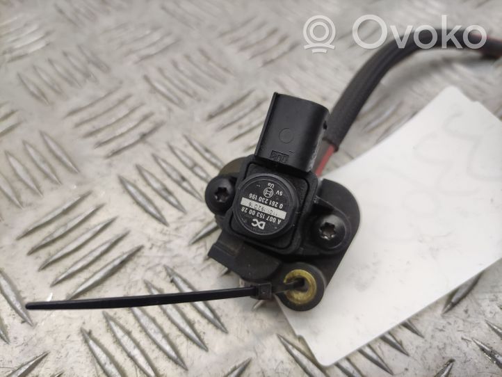 Mercedes-Benz E C207 W207 Sensor de la presión del aire A0071530028