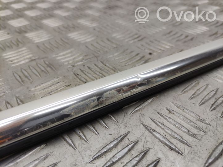 Volkswagen PASSAT B8 Rivestimento modanatura del vetro della portiera posteriore 3G9839475D