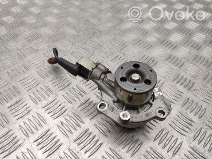 Volkswagen PASSAT B8 Water pump 010157802KT