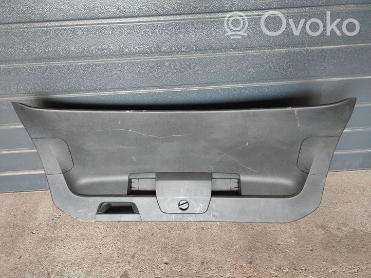 Volkswagen PASSAT B8 Rivestimento portellone posteriore/bagagliaio 3G9867605