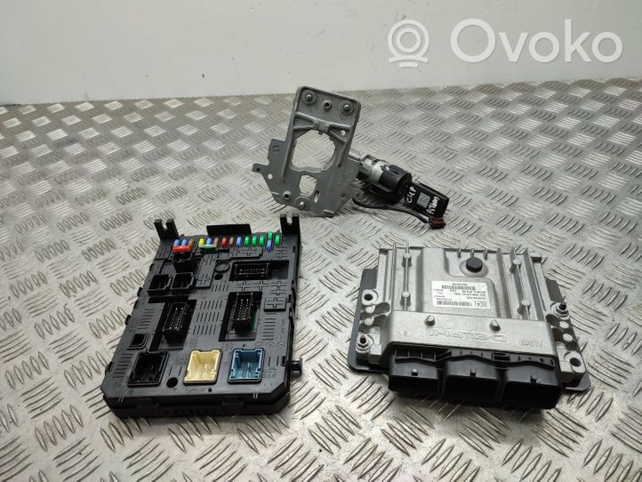 Citroen C4 Grand Picasso Kit calculateur ECU et verrouillage 9666895680