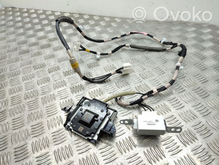 Toyota RAV 4 (XA50) Module unité de contrôle d'antenne 8668142050