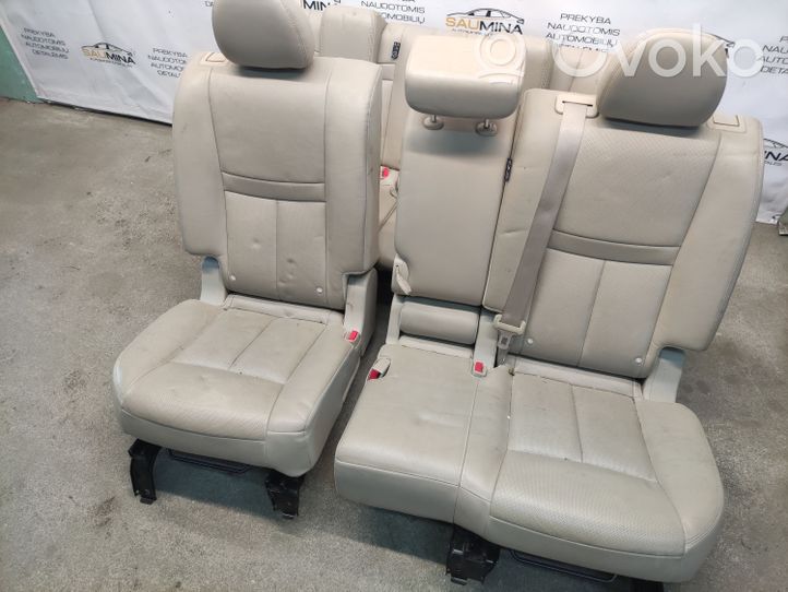 Nissan X-Trail T32 Second row seats 