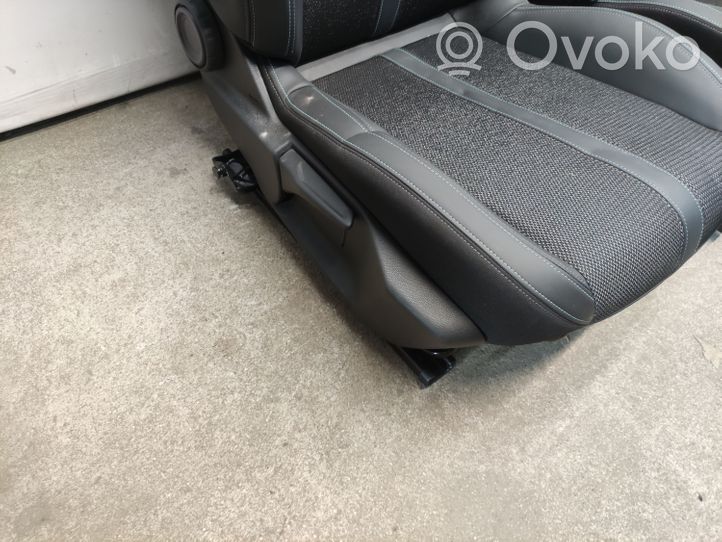 Peugeot 308 Garnitures, kit cartes de siège intérieur avec porte 98427538ZD