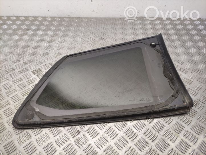 Citroen C4 Grand Picasso Rear side window/glass 