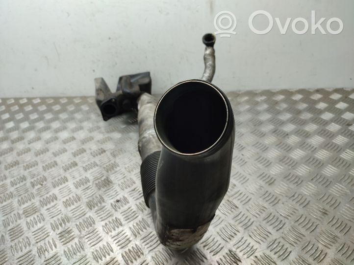 Volvo V50 Turbo air intake inlet pipe/hose 3M519A673G