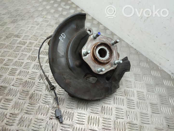 Nissan X-Trail T32 Front wheel hub 