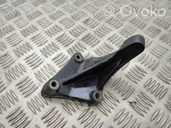 Volkswagen Sharan Staffa del cuscinetto di supporto dell’albero di trasmissione 09B409905D