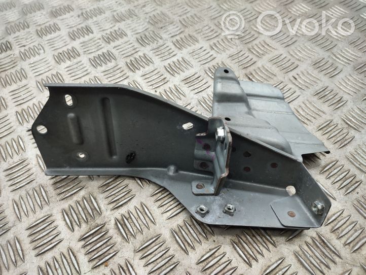 Mitsubishi Outlander Headlight/headlamp mounting bracket 