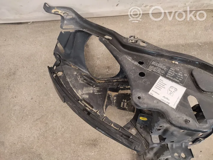 Volvo XC60 Staffa del pannello di supporto del radiatore parte superiore 