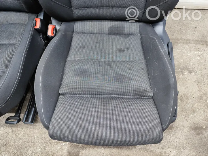 Volkswagen PASSAT B8 Seat set 