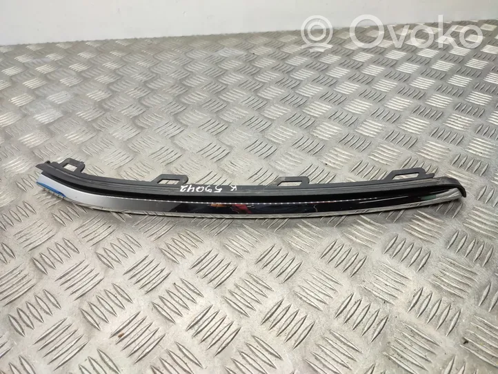 Volkswagen Golf VII Modanatura separatore del paraurti anteriore 5G0853665M