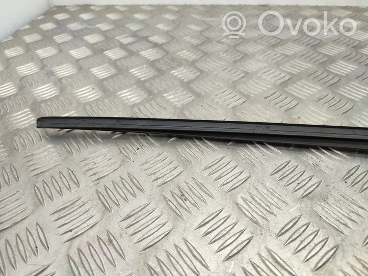 Volkswagen PASSAT B8 Listwa szyby czołowej / przedniej 3G0854328