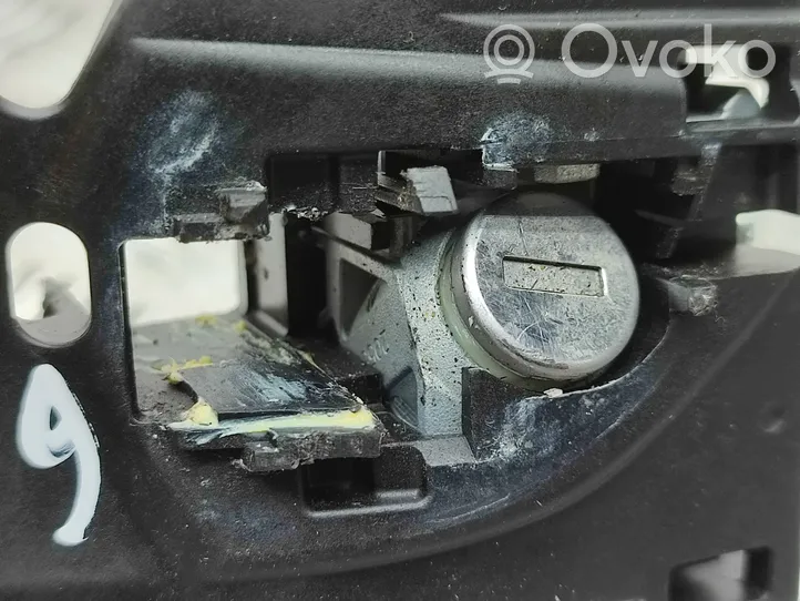 Mazda 3 Klamka/wspornik zewnętrzny drzwi przednich 