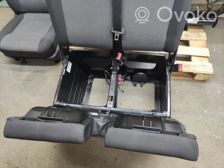 Volkswagen Transporter - Caravelle T6 Set di rivestimento sedili e portiere 