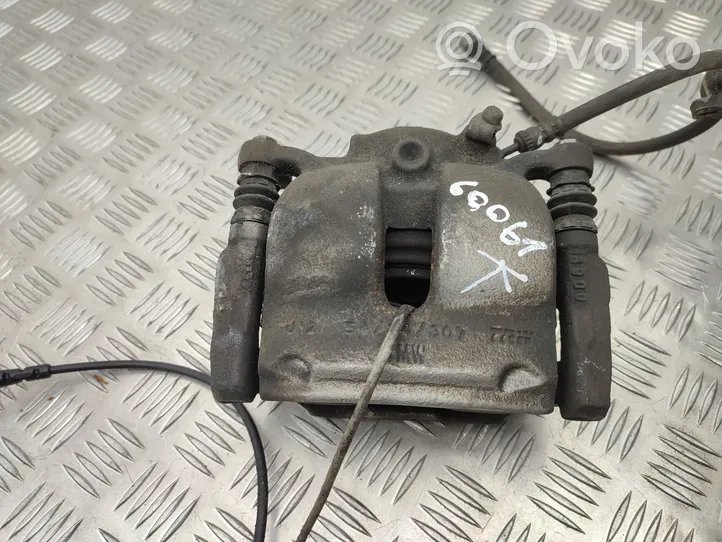 BMW 2 F45 Bremssattel vorne 