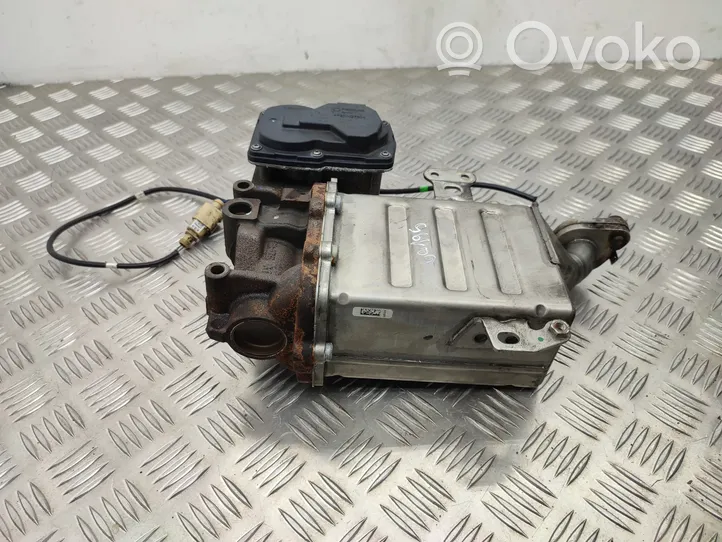 Volkswagen Transporter - Caravelle T6 EGR valve cooler 04L131512T