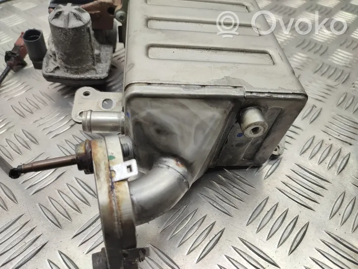 Volkswagen Transporter - Caravelle T6 EGR valve cooler 04L131512T