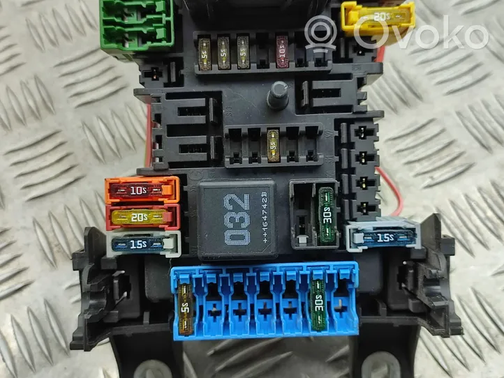 Mercedes-Benz Vito Viano W447 Modulo fusibile A4475460046