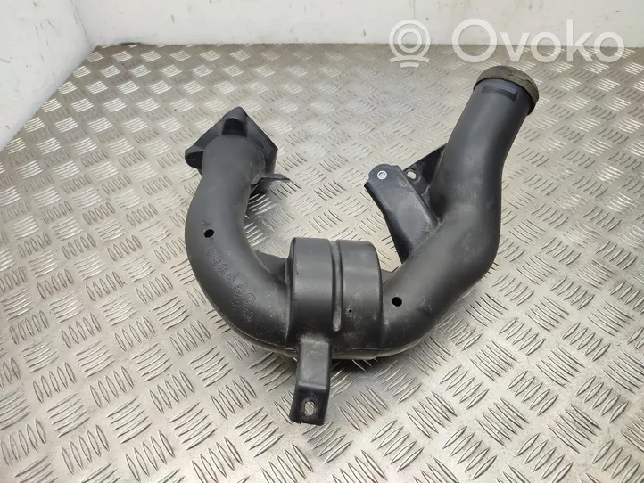 Toyota RAV 4 (XA40) Oro paėmimo kanalo detalė (-ės) 1775126070