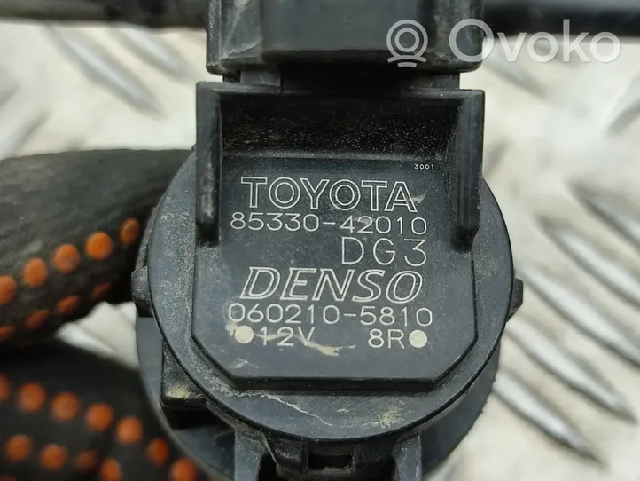Toyota RAV 4 (XA40) Pompa spryskiwacza szyby przedniej / czołowej 8533042010