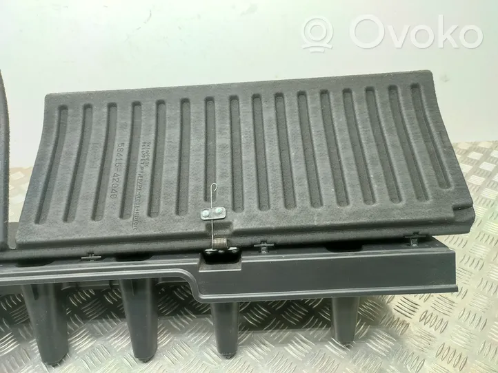 Toyota RAV 4 (XA40) Tappetino di rivestimento del bagagliaio/baule 5641042050