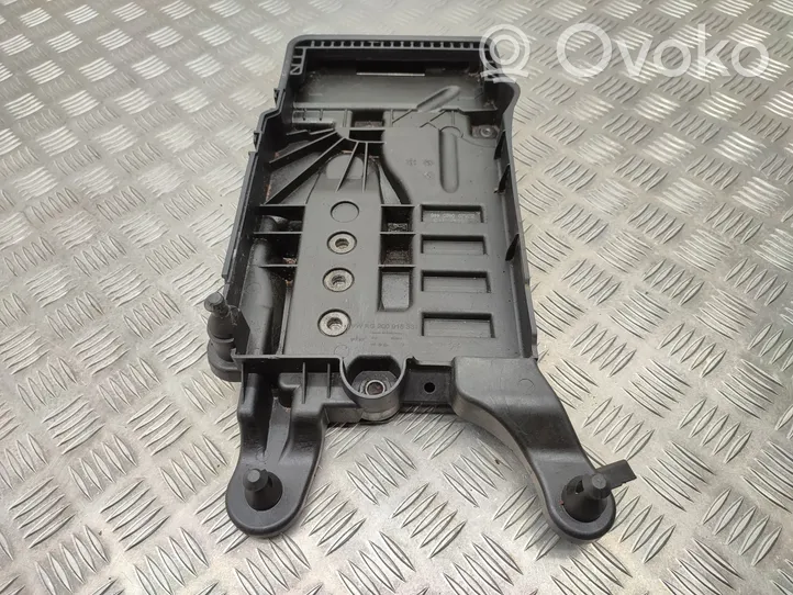 Volkswagen T-Cross Boîte de batterie 2Q0915331