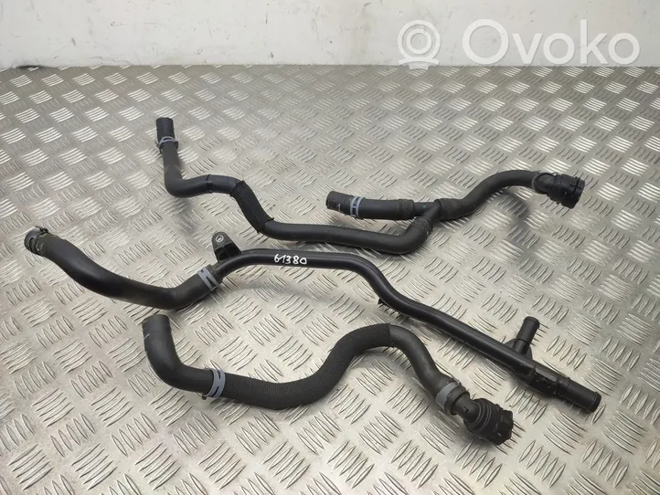 Volkswagen T-Cross Tubo flessibile del liquido di raffreddamento del motore 2Q0122157K