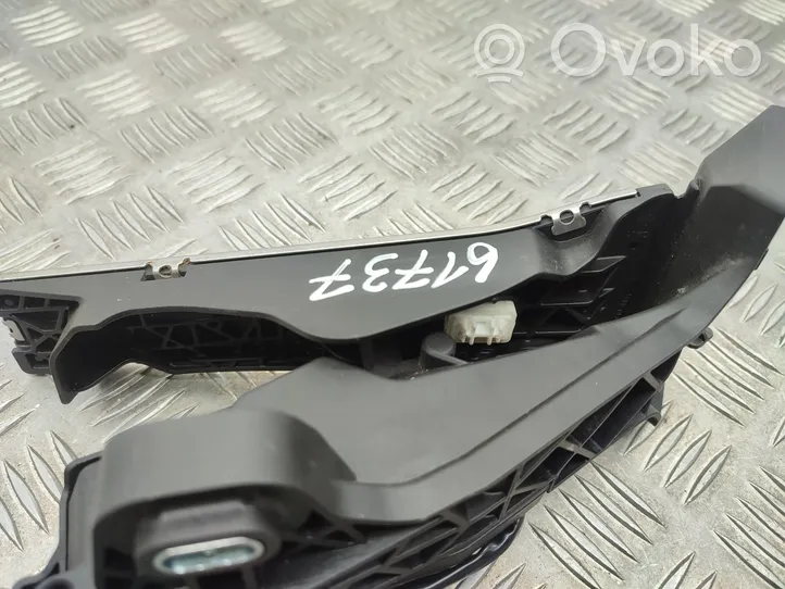 KIA Sportage Accelerator throttle pedal 