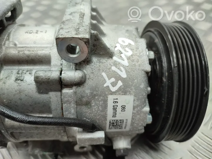 KIA Sportage Air conditioning (A/C) compressor (pump) 97701D7600