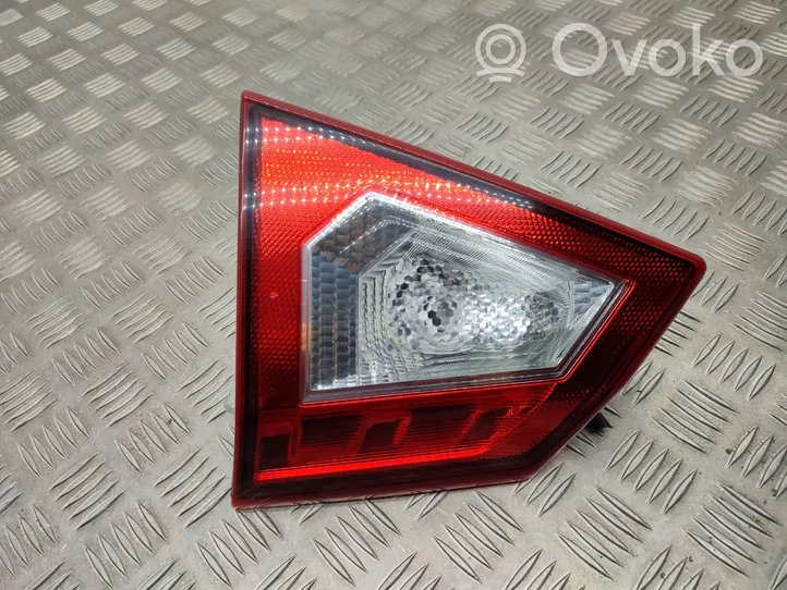 Suzuki Vitara (LY) Luci posteriori del portellone del bagagliaio 