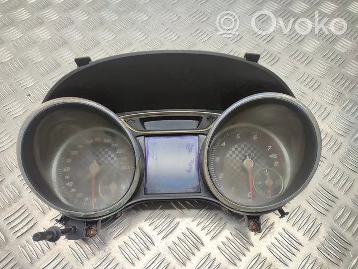 Mercedes-Benz A W176 Speedometer (instrument cluster) A1769000404