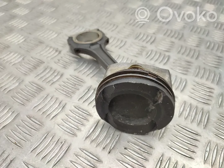 Mercedes-Benz A W176 Piston with connecting rod 