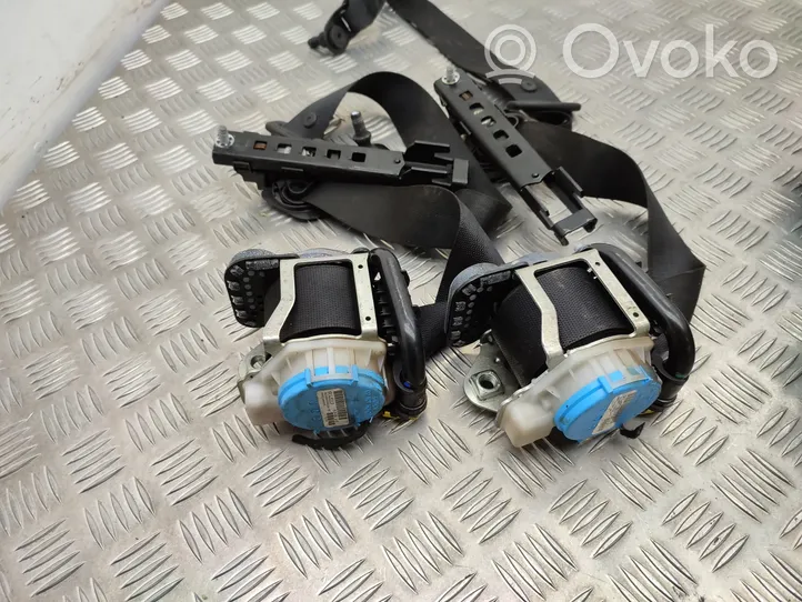 Mercedes-Benz A W176 Set of seat belts A0008600388