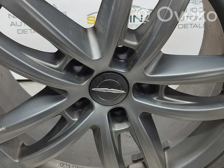 Chrysler Pacifica R18 alloy rim 