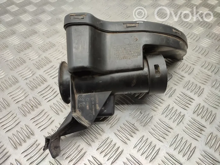 Citroen C4 Cactus Część rury dolotu powietrza 96826476