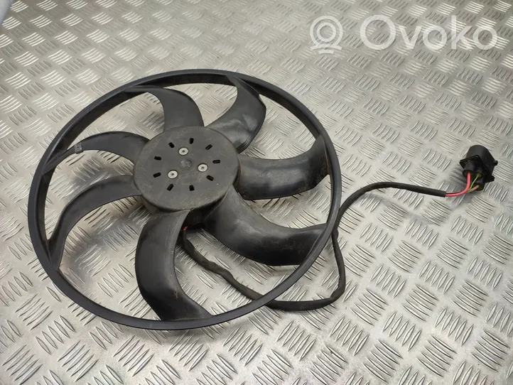 Volkswagen PASSAT B8 Ventilatore di raffreddamento elettrico del radiatore 5Q0121203AB