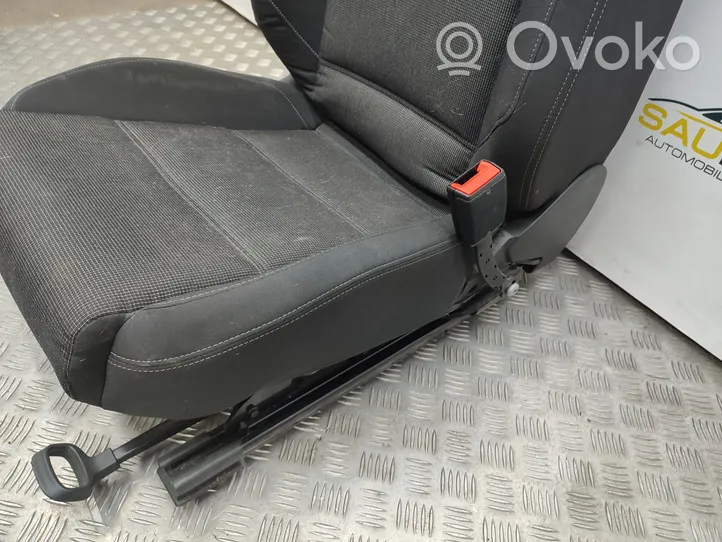 Volkswagen PASSAT B8 Front passenger seat 