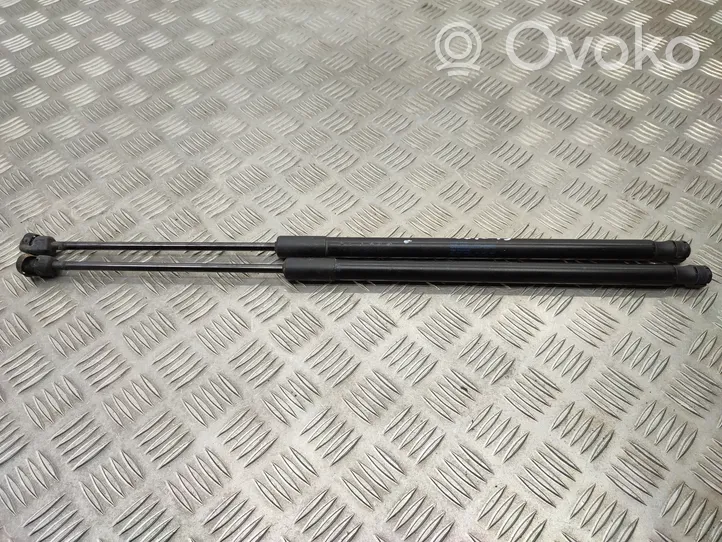 Volkswagen PASSAT B8 Tailgate/trunk strut/damper 3G9827550A