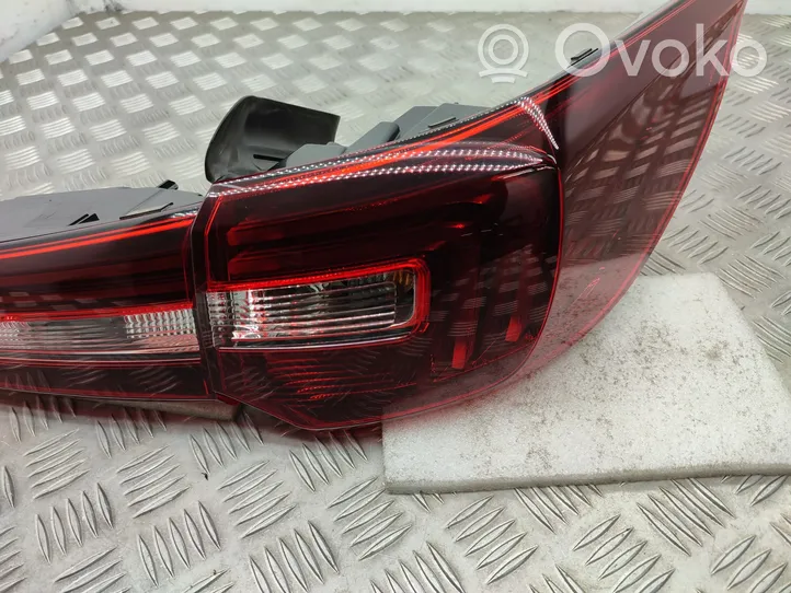 Opel Grandland X Aizmugurējais lukturis virsbūvē YP00098280