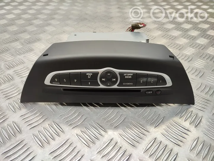 Renault Laguna III Panel / Radioodtwarzacz CD/DVD/GPS 281150013R