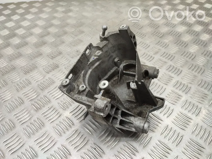 Citroen C4 II Picasso Support de montage de filtre à carburant 