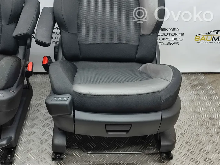 Citroen C4 II Picasso Seat set 