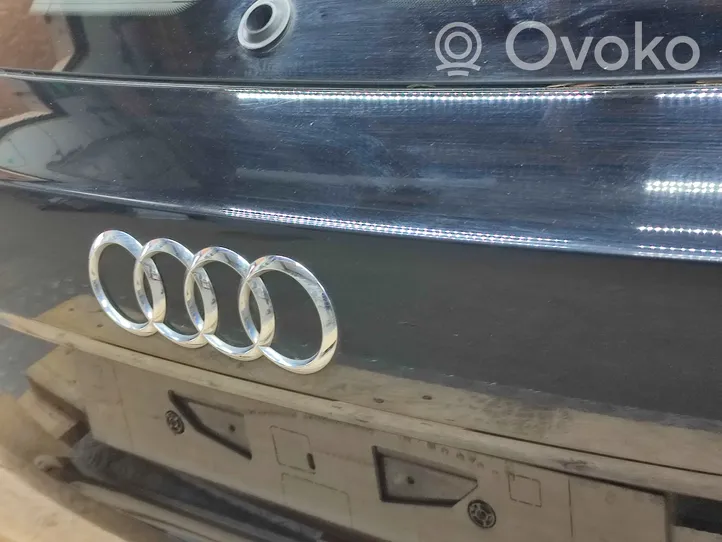 Audi A4 S4 B9 Задняя крышка (багажника) 