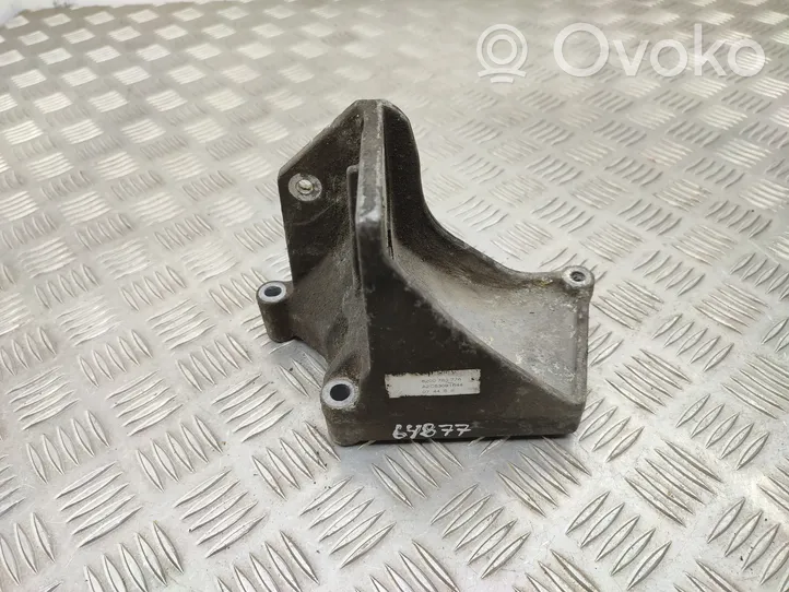 Opel Vivaro Engine mounting bracket 8200783776