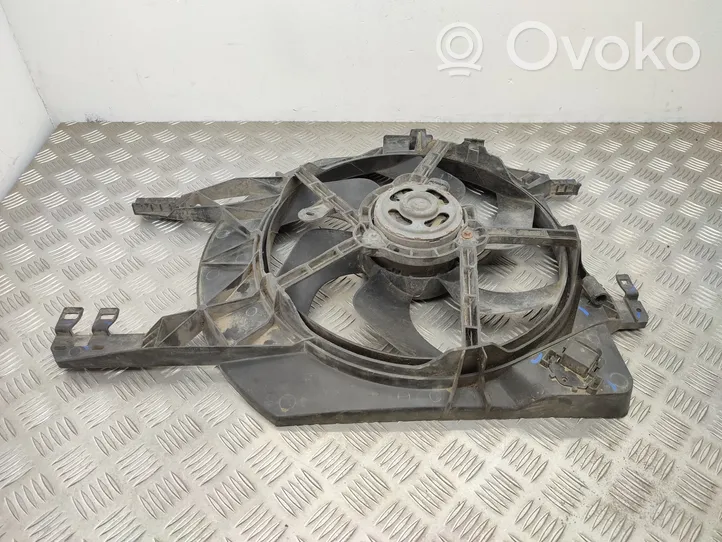 Opel Vivaro Ventilatore di raffreddamento elettrico del radiatore 8200662039