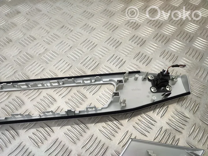 Audi A4 S4 B9 Moldura del panel (Usadas) 8W1863969R