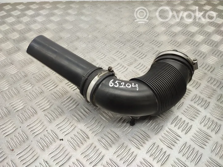 Audi A4 S4 B9 Część rury dolotu powietrza 04E129629